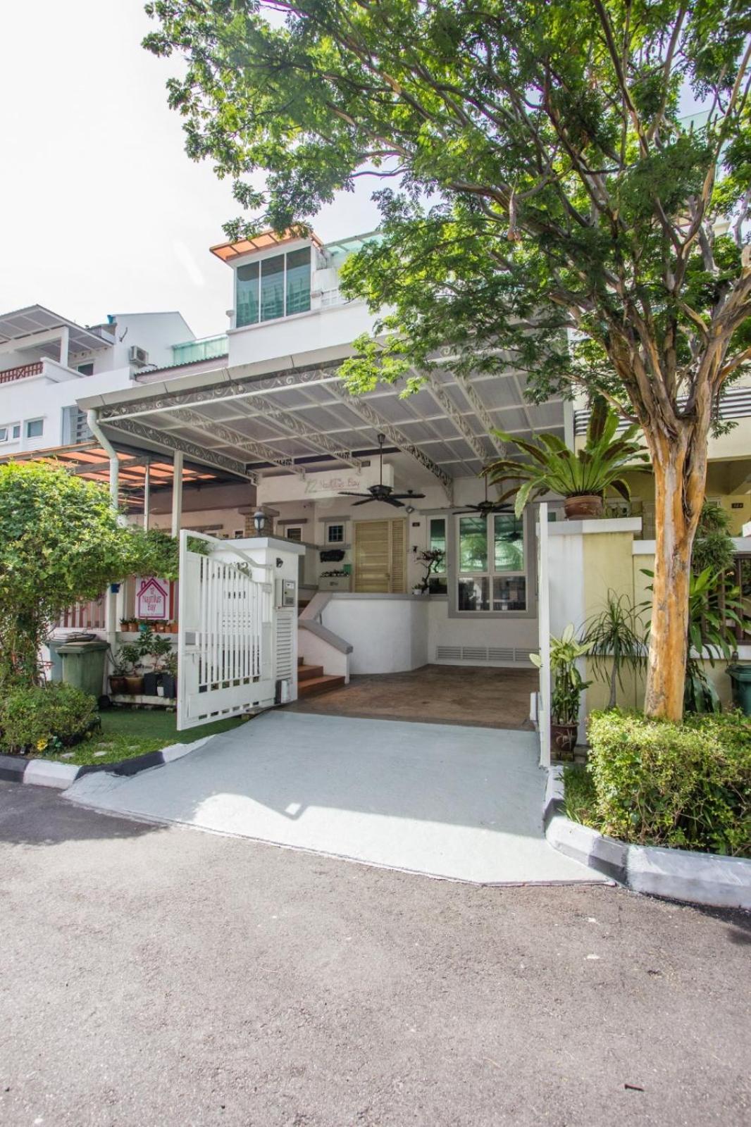 Nautilus Bay Home Inn George Town Exterior foto